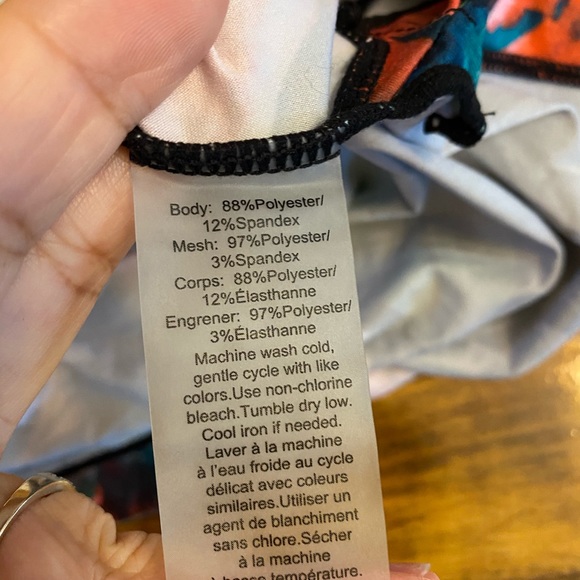 Active top - Picture 3 of 5